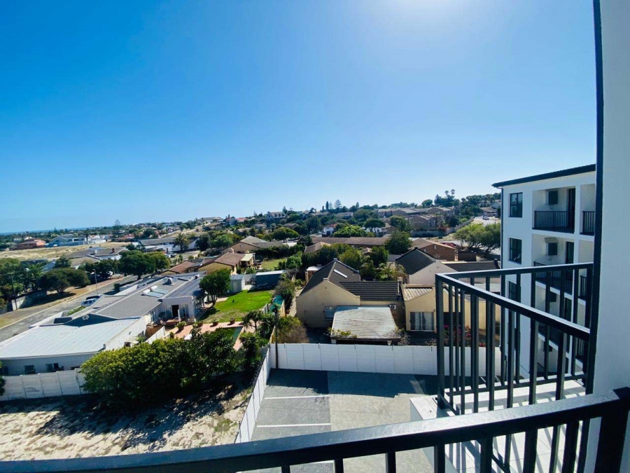1 Bedroom Property for Sale in Table View Western Cape